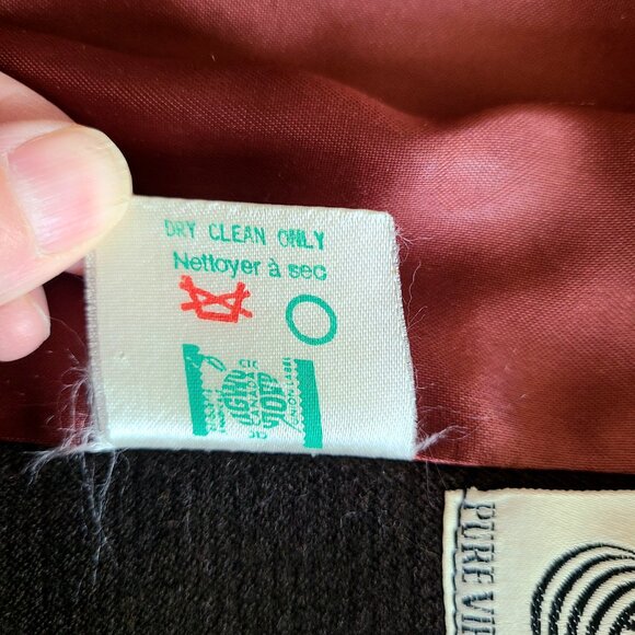 Vintage 1960s brown pure virgin wool coat with beige mink collar and trim. - Picture 8 of 14